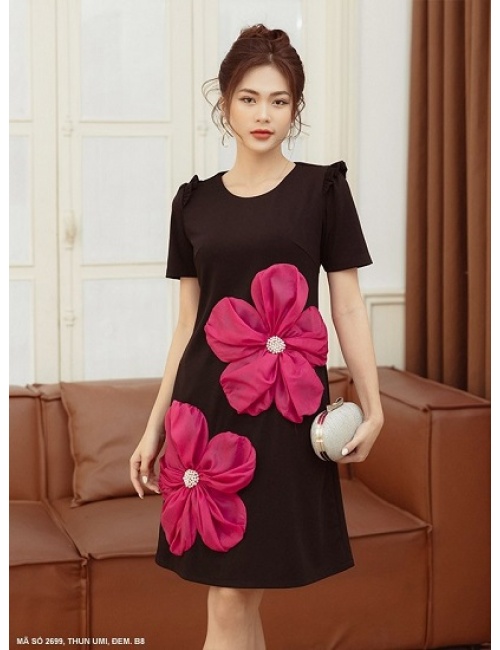 Đầm suông tay ngắn thân đính 2 bông sen lớn - 2699, ảnh 2
