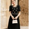 Đầm suông tay ngắn cổ thuyền kết hạt xoàn sang trọng - 2736 — ảnh 2 Đầm suông tay ngắn cổ thuyền kết hạt xoàn sang trọng - 2736, ảnh 2
